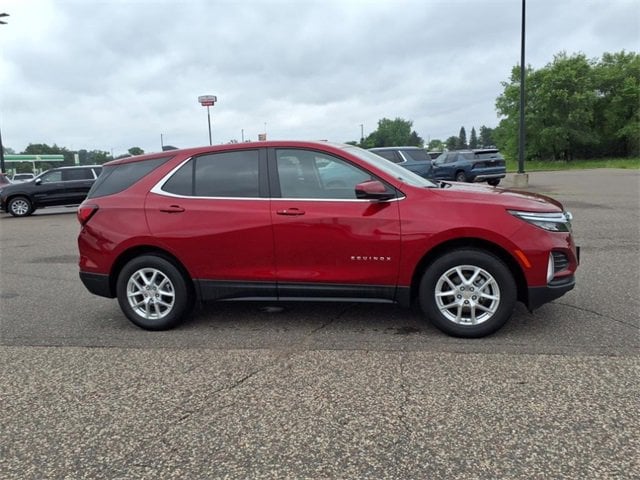 Used 2022 Chevrolet Equinox LT with VIN 3GNAXUEV1NL220485 for sale in Princeton, Minnesota