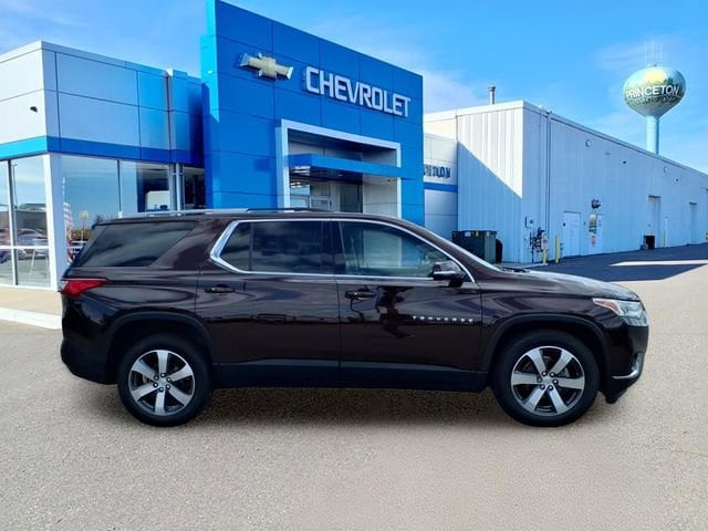 Used 2018 Chevrolet Traverse 3LT with VIN 1GNEVHKW8JJ133485 for sale in Princeton, Minnesota