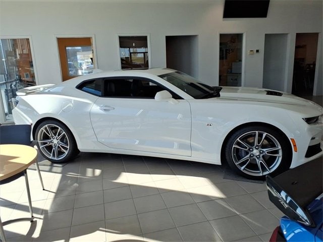 Used 2021 Chevrolet Camaro 2SS with VIN 1G1FG1R76M0100274 for sale in Princeton, Minnesota