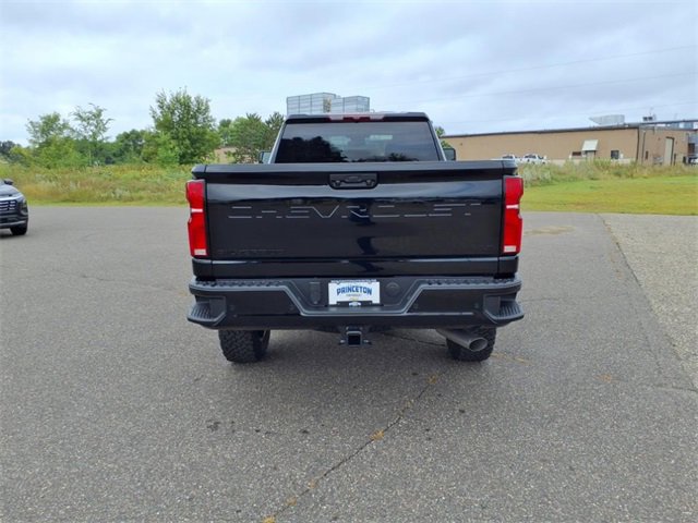 2026 Chevrolet Silverado 3500HD LT photo 4