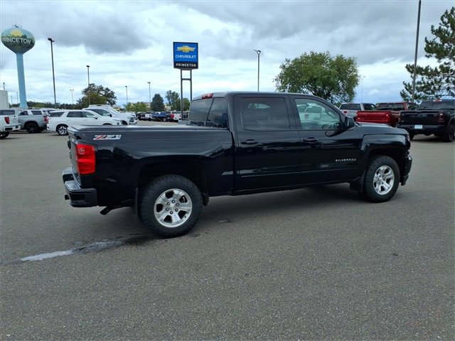 2016 Chevrolet Silverado 1500 LT photo 3