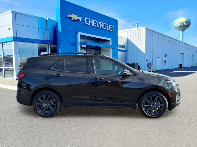 Used 2022 Chevrolet Equinox RS with VIN 2GNAXWEV3N6129394 for sale in Princeton, Minnesota