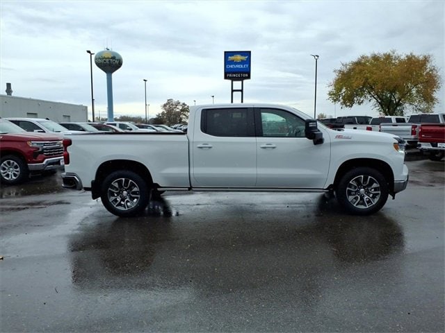 Used 2024 Chevrolet Silverado 1500 LT with VIN 1GCUDDED0RZ113447 for sale in Princeton, Minnesota