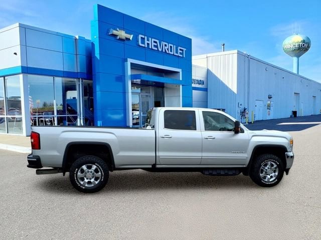 Used 2017 GMC Sierra 2500HD SLE with VIN 1GT12SEY3HF206009 for sale in Princeton, Minnesota