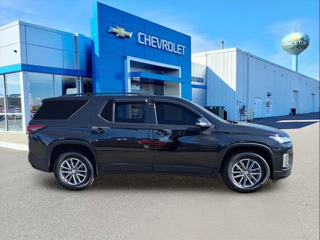 Used 2022 Chevrolet Traverse 3LT with VIN 1GNEVHKWXNJ163383 for sale in Princeton, Minnesota