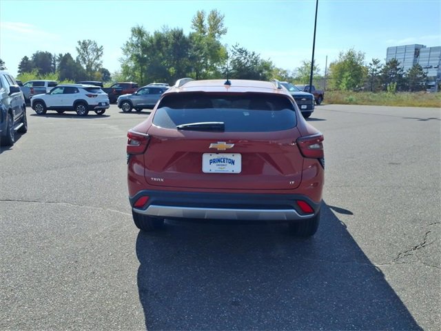 2026 Chevrolet Trax LT photo 4