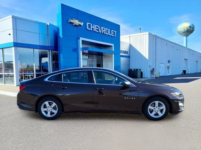 Used 2020 Chevrolet Malibu LS with VIN 1G1ZB5ST5LF008899 for sale in Princeton, Minnesota