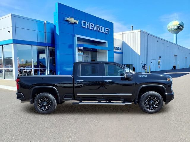 Used 2024 Chevrolet Silverado 3500HD High Country with VIN 1GC4YVEY5RF107514 for sale in Princeton, Minnesota