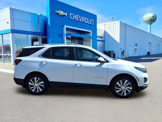 Used 2022 Chevrolet Equinox Premier with VIN 3GNAXXEV0NS190340 for sale in Princeton, Minnesota