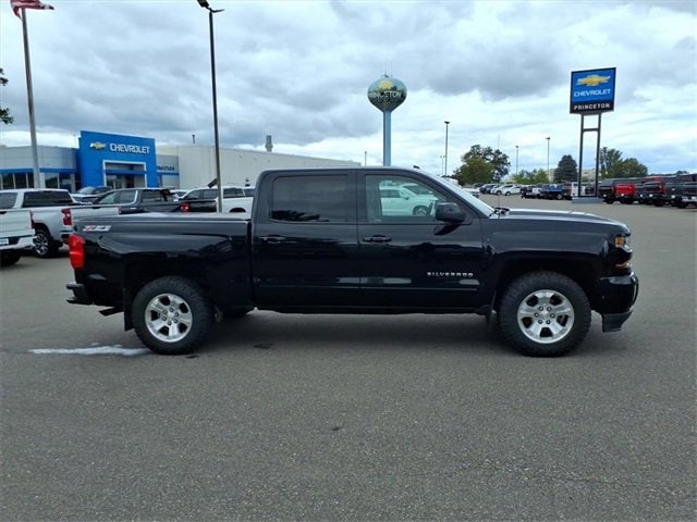 Used 2016 Chevrolet Silverado 1500 LT with VIN 3GCUKREC1GG176516 for sale in Princeton, Minnesota