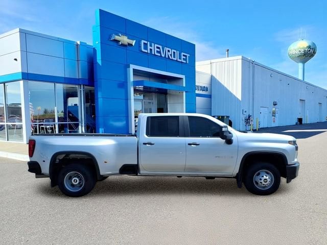 Used 2021 Chevrolet Silverado 3500HD Work Truck with VIN 1GC4YSEY5MF100876 for sale in Princeton, Minnesota