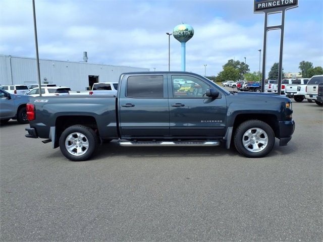 Used 2017 Chevrolet Silverado 1500 LT with VIN 3GCUKREC3HG484384 for sale in Princeton, Minnesota