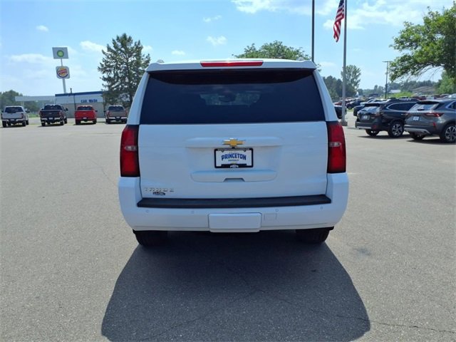 2019 Chevrolet Tahoe LT photo 3