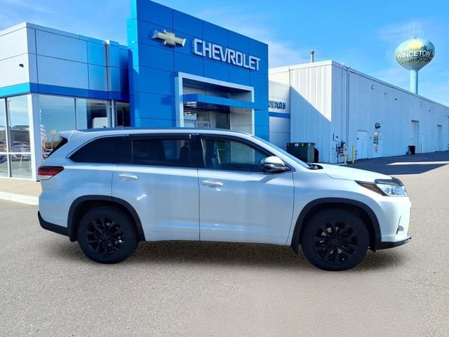 Used 2019 Toyota Highlander Limited with VIN 5TDDZRFH4KS928371 for sale in Princeton, Minnesota