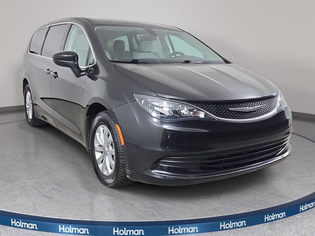 Used 2017 Chrysler Pacifica Touring Van