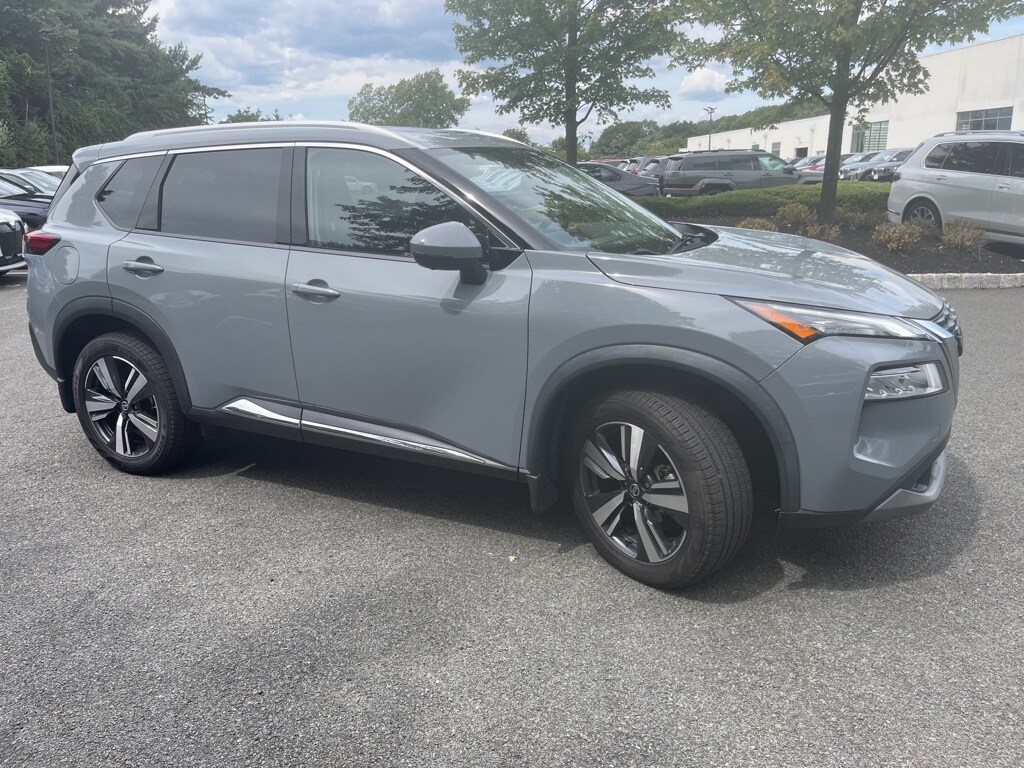 2021 Nissan Rogue SL photo 2