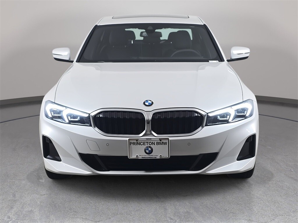 2025 Bmw 330i xDrive Sedan photo 2