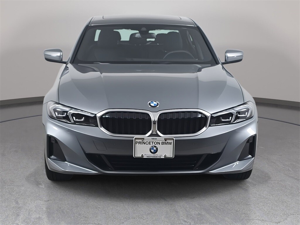 2025 Bmw 330i xDrive Sedan photo 2