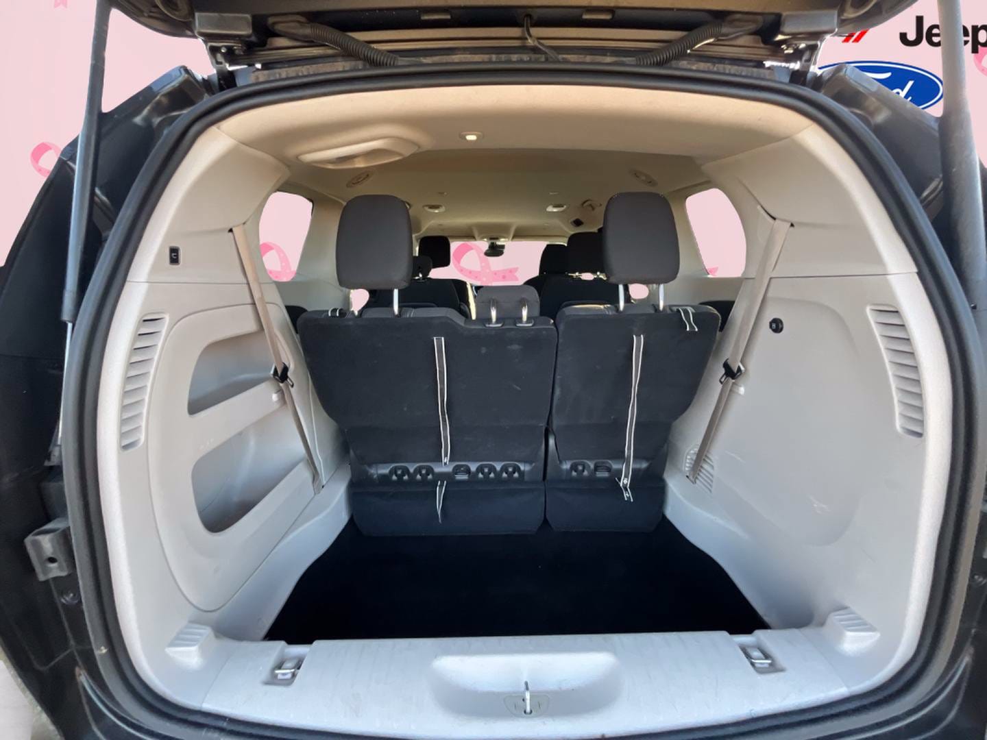 2023 Chrysler Voyager LX - Photo 34