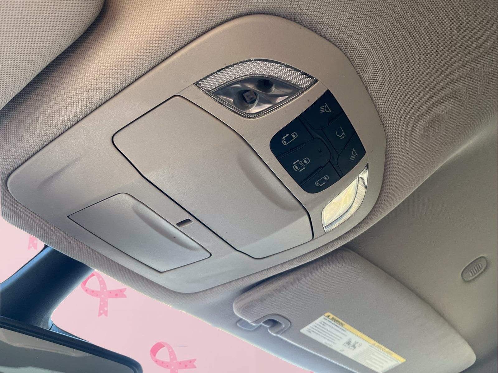 2023 Chrysler Voyager LX - Photo 23