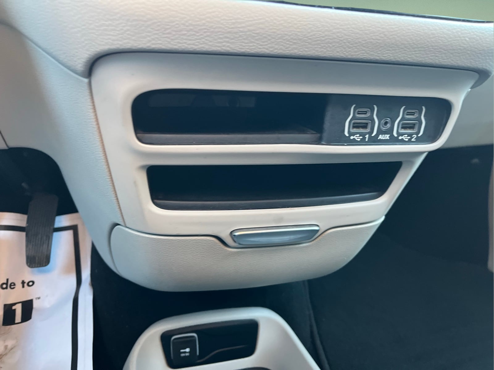 2023 Chrysler Voyager LX - Photo 20