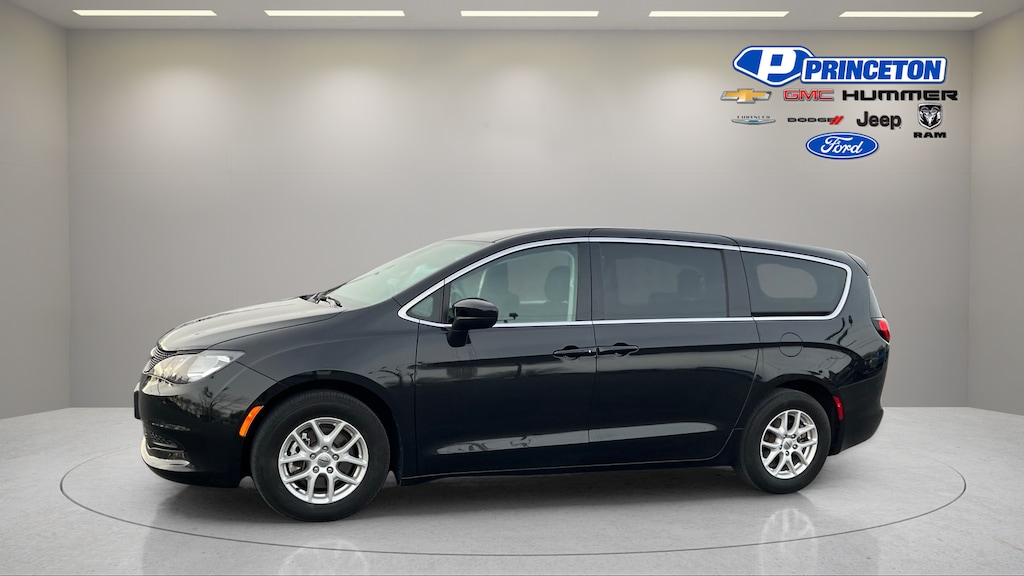 Used 2023 Chrysler Voyager LX Minivan/Van
