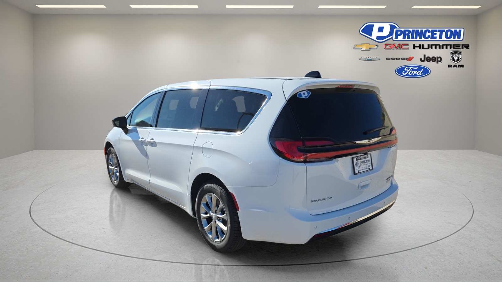 2026 Chrysler Pacifica Limited - Photo 6