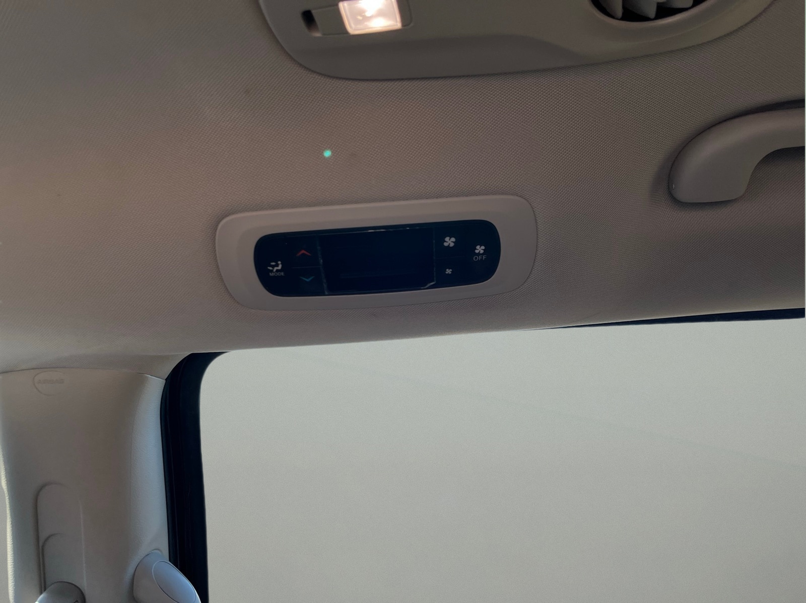 2023 Chrysler Voyager LX - Photo 40