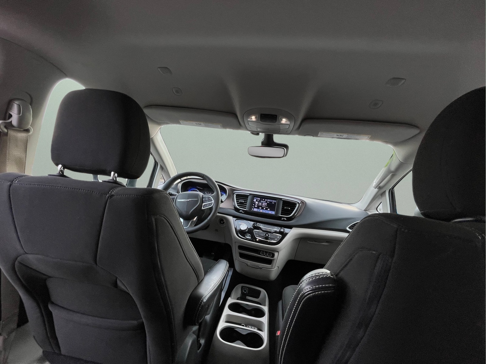 2023 Chrysler Voyager LX - Photo 26