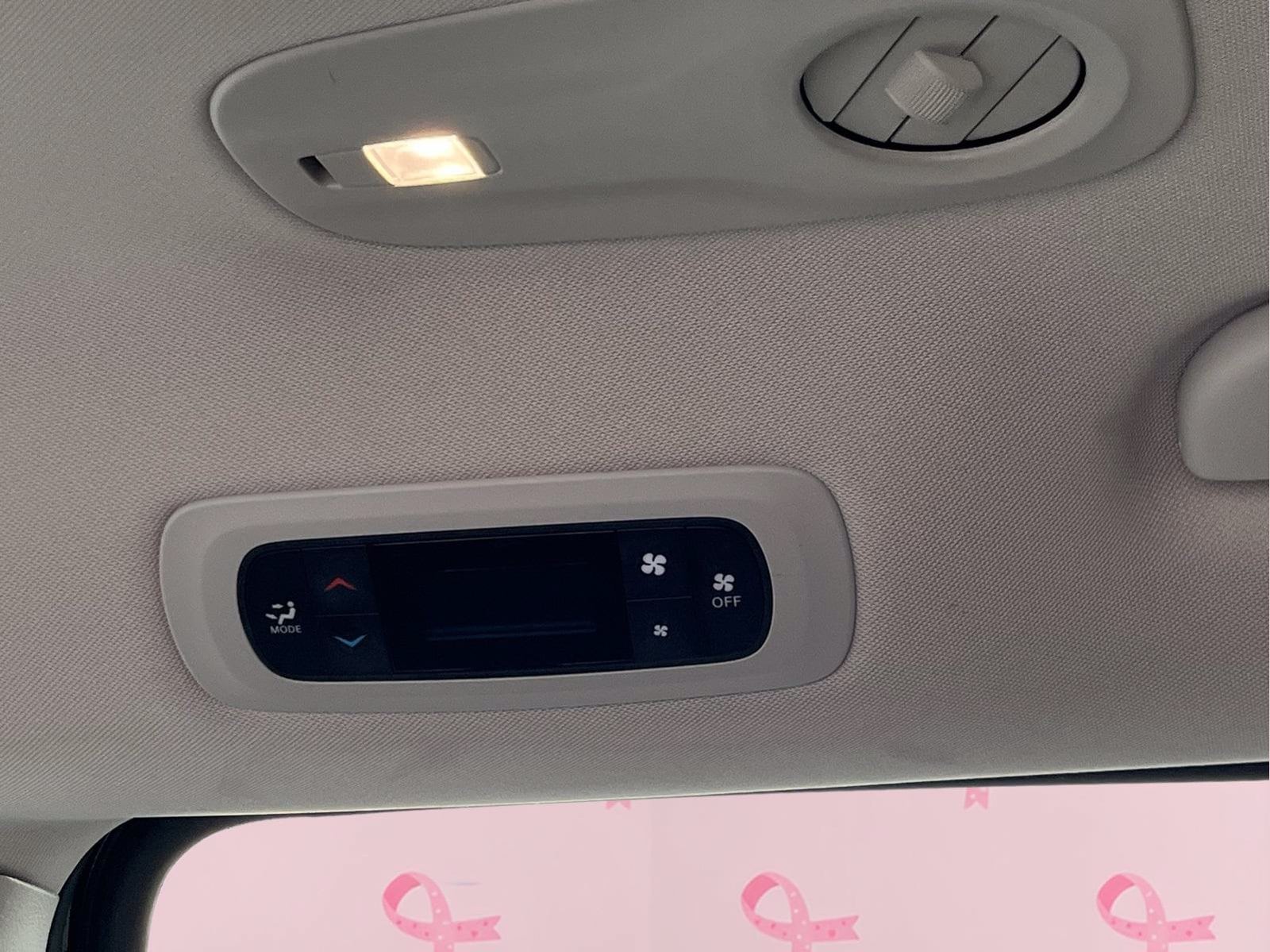 2023 Chrysler Voyager LX - Photo 25