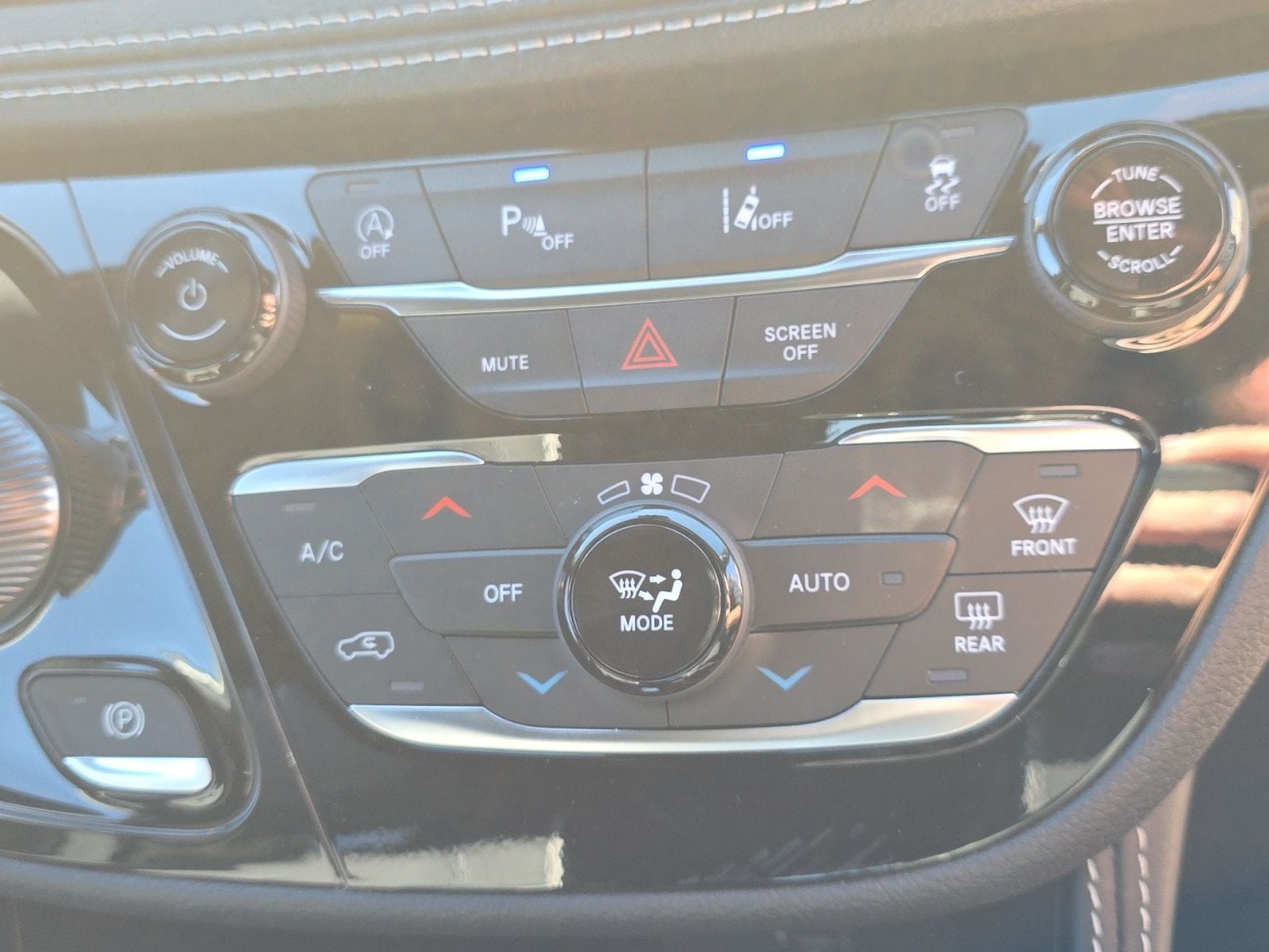 2026 Chrysler Pacifica Limited - Photo 27