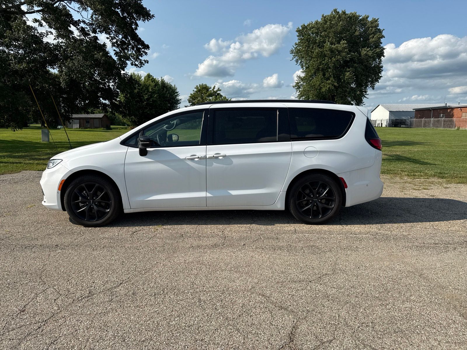 2024 Chrysler Pacifica Minivan/Van 