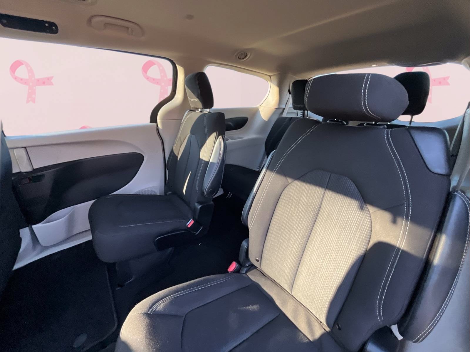 2023 Chrysler Voyager LX - Photo 25