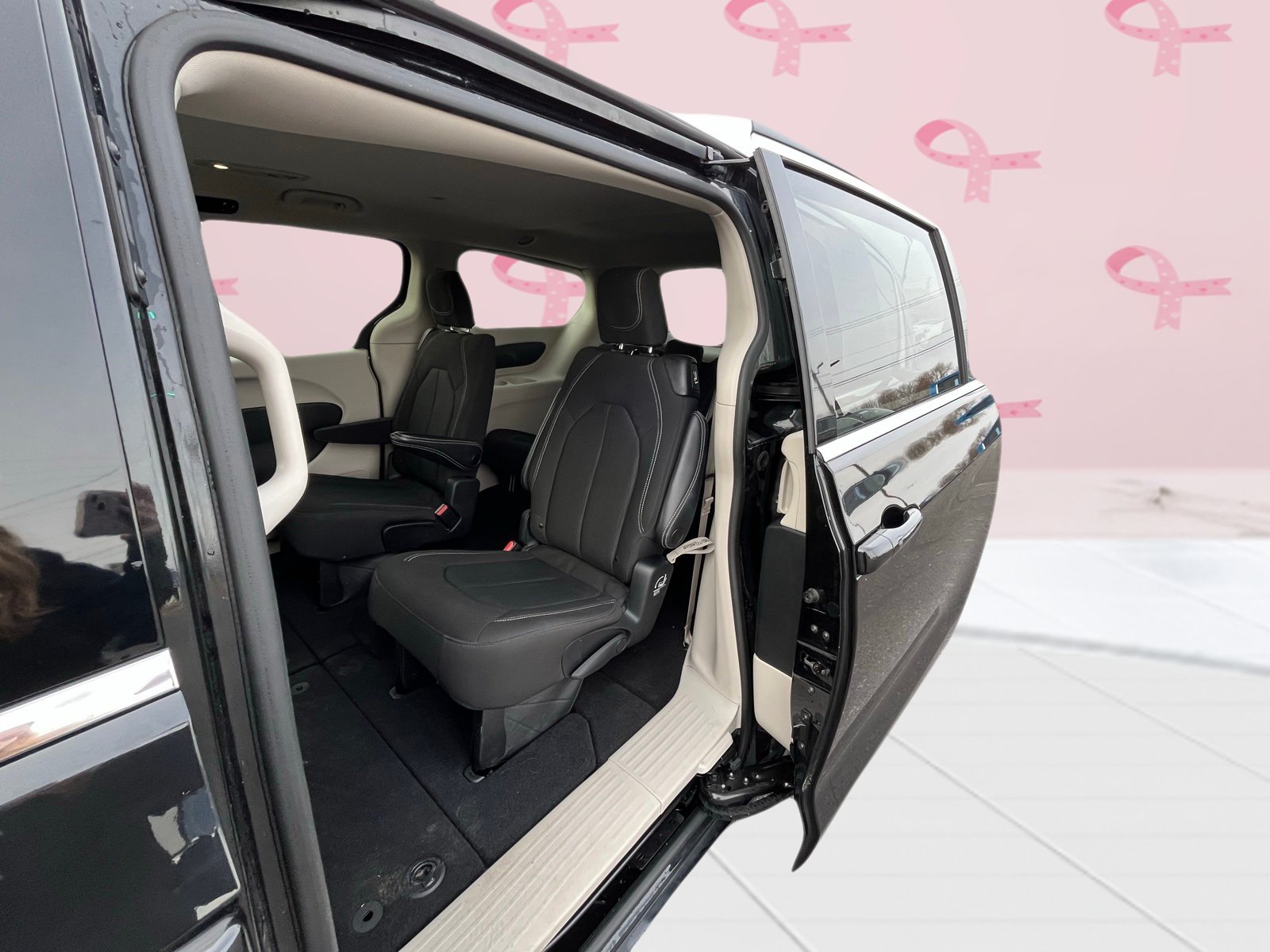 2023 Chrysler Voyager LX - Photo 33