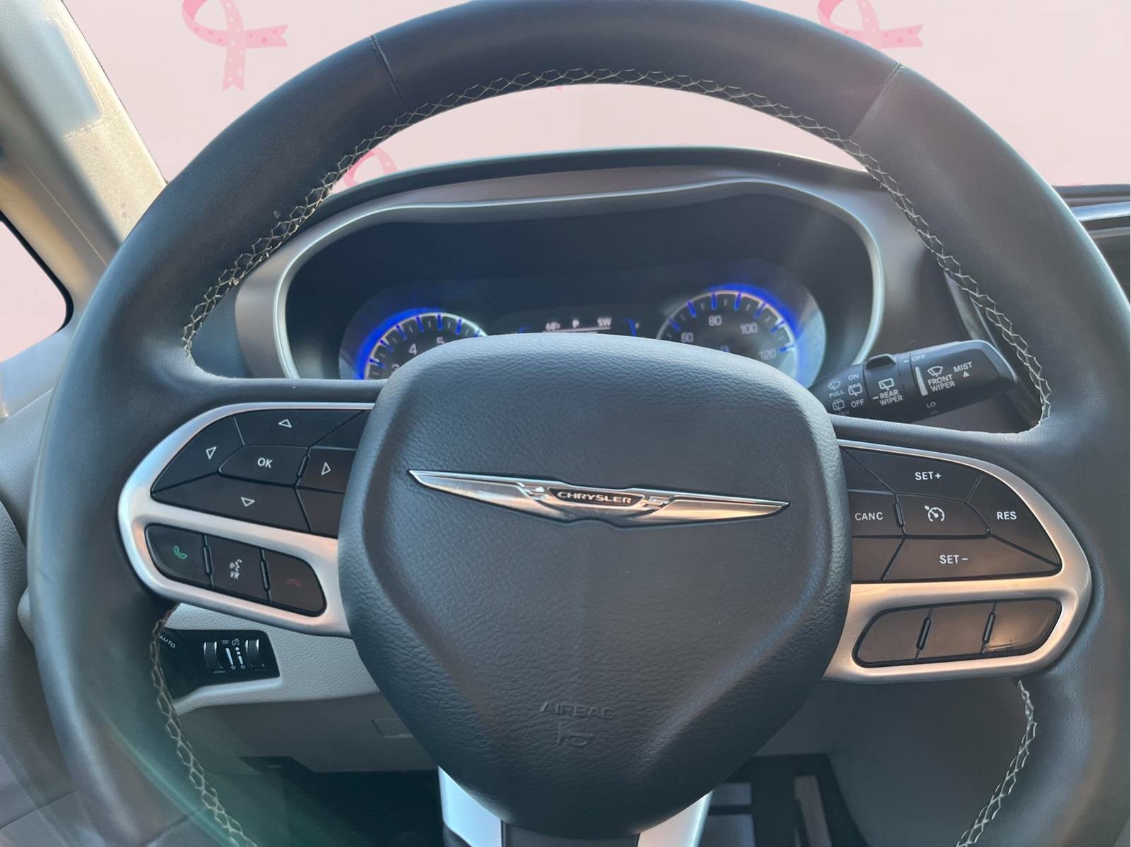 2023 Chrysler Voyager LX - Photo 14