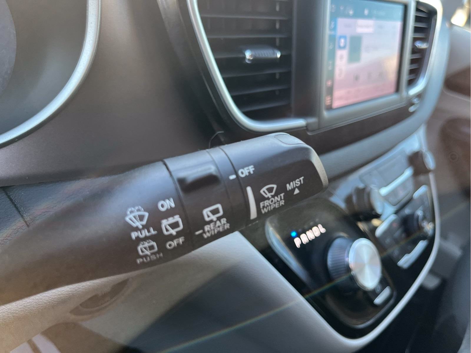 2023 Chrysler Voyager LX - Photo 16