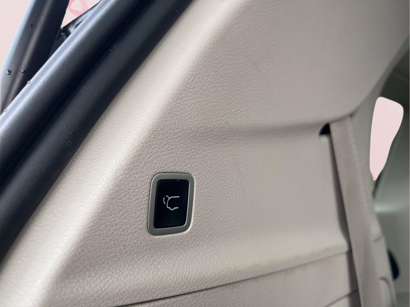 2023 Chrysler Voyager LX - Photo 31