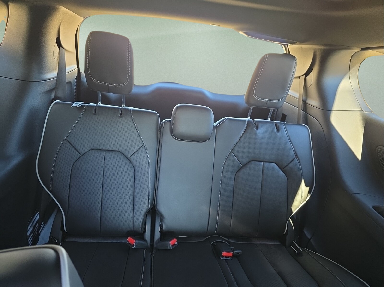 2026 Chrysler Pacifica Limited - Photo 17