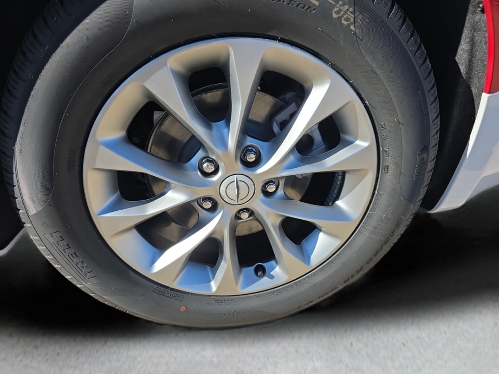 2026 Chrysler Pacifica Limited - Photo 10