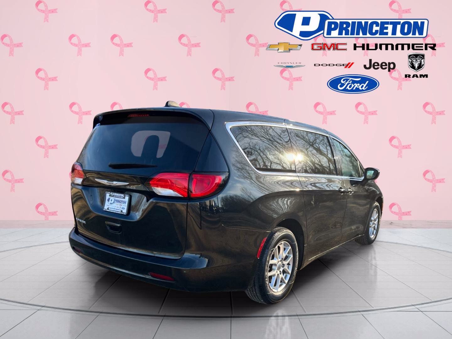2023 Chrysler Voyager LX - Photo 7