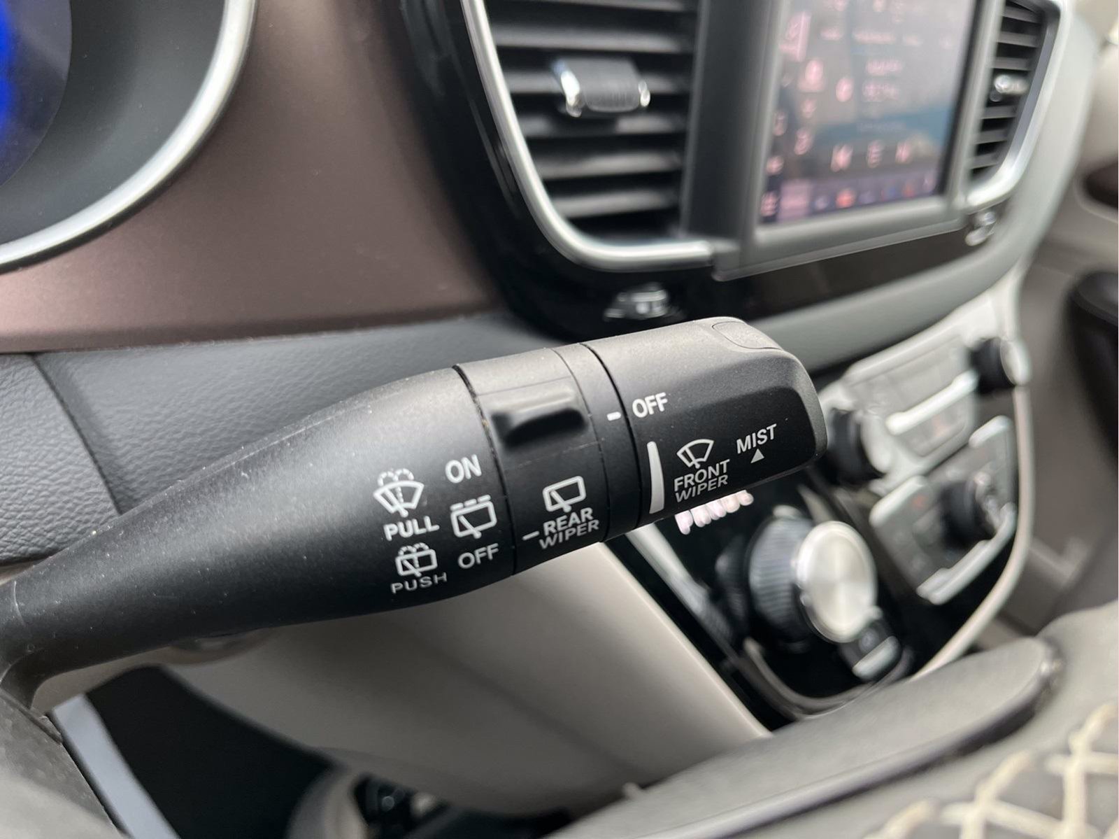 2023 Chrysler Voyager LX - Photo 15