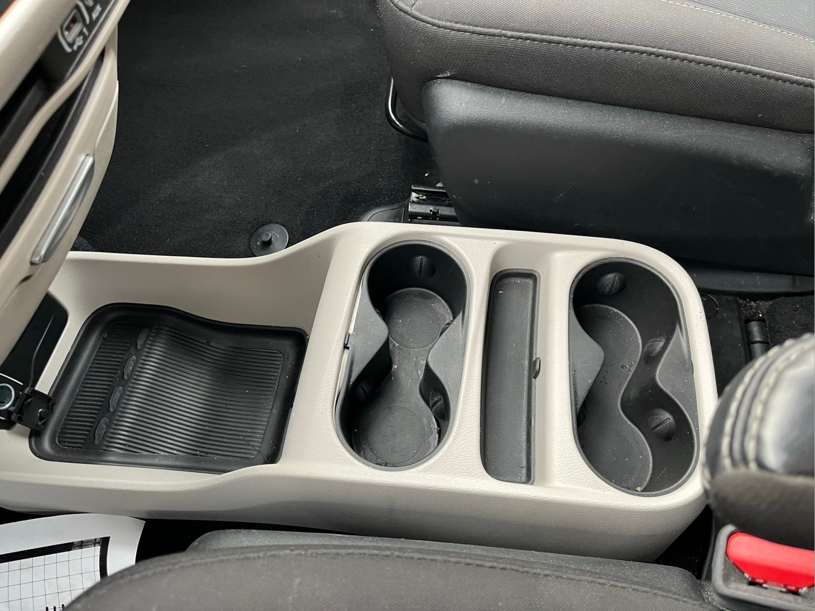 2023 Chrysler Voyager LX - Photo 22
