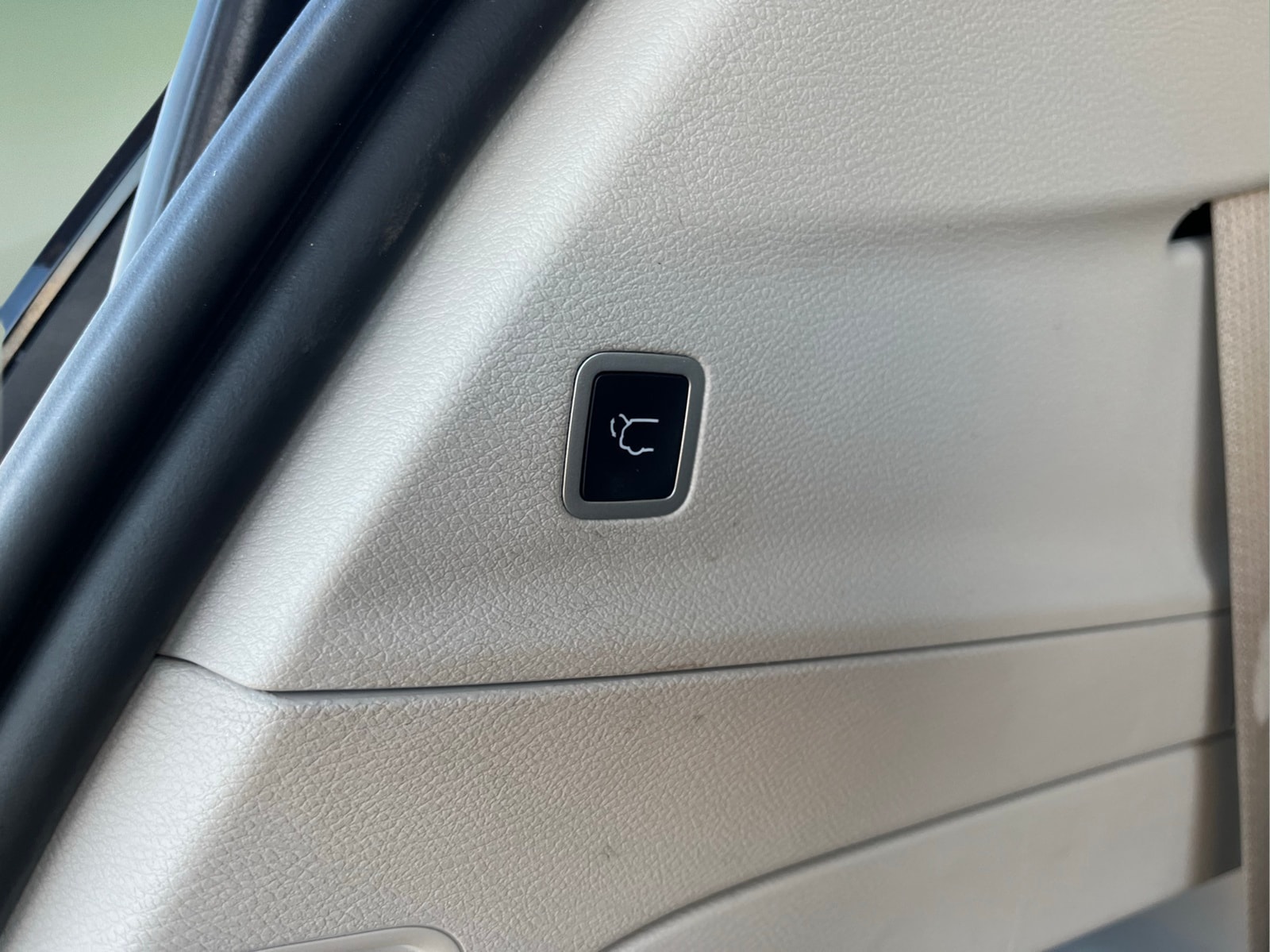 2023 Chrysler Voyager LX - Photo 36