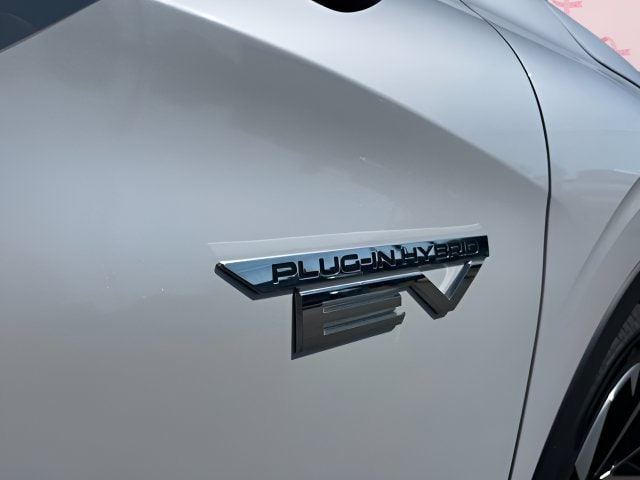 2024 Mitsubishi Outlander Plug-in Hybrid SE - Photo 42