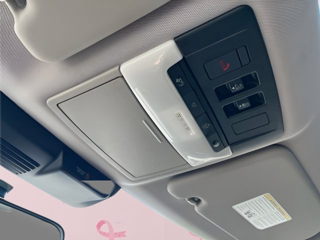 2024 Mitsubishi Outlander Plug-in Hybrid SE - Photo 23