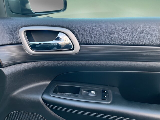 2020 Jeep Grand Cherokee Altitude - Photo 31