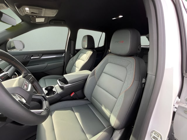 2026 GMC Terrain AT4 - Photo 13