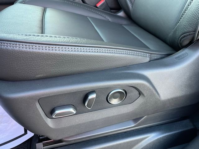 2026 GMC Yukon Denali - Photo 11