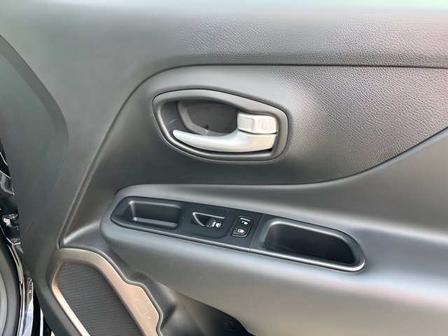 2023 Jeep Renegade Upland - Photo 30