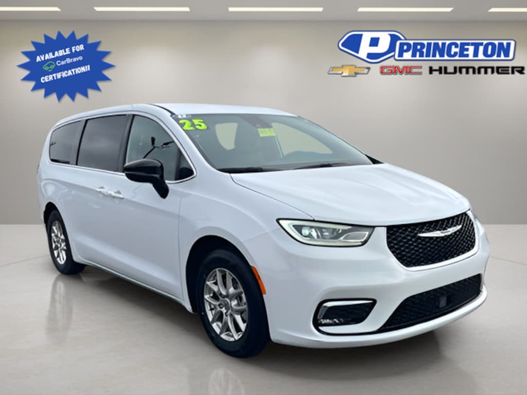 Used 2025 Chrysler Pacifica Select Minivan